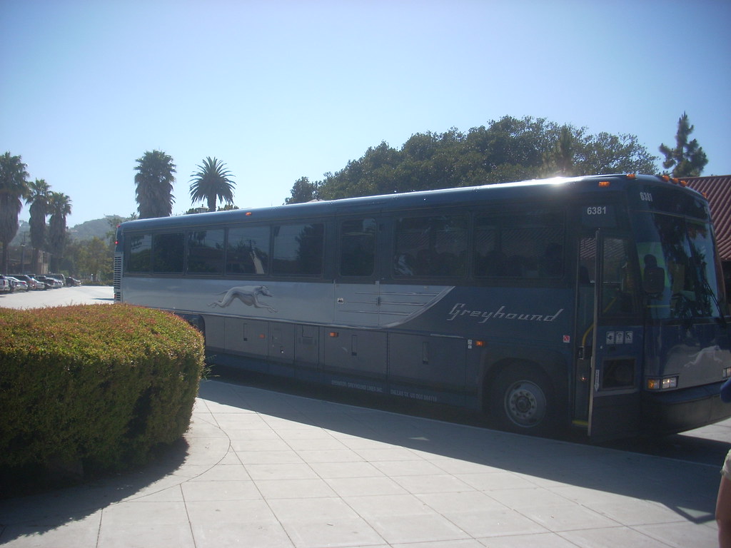 Greyhound bus, Santa Barbara An Oakland, Californiabound … Flickr