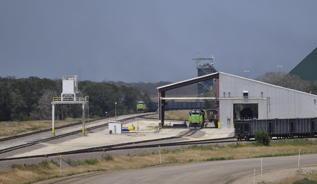 Kosse, Texas (3 pics) Luminant Mine I my 500mm 2 tr… Flickr