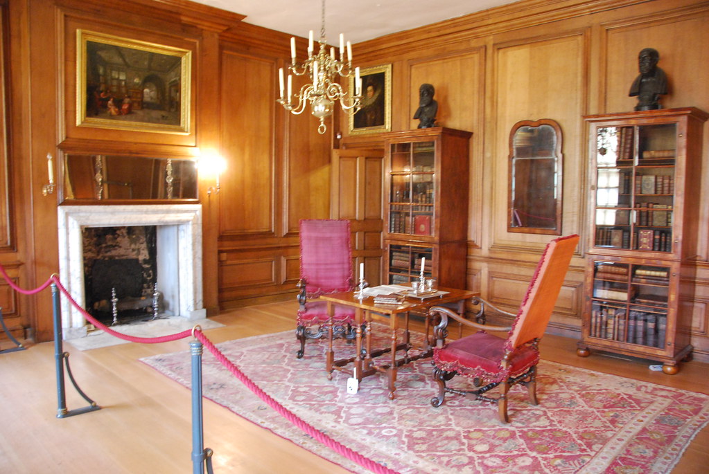 Hampton Court Palace William & Mary Apartments Unidentif… Flickr