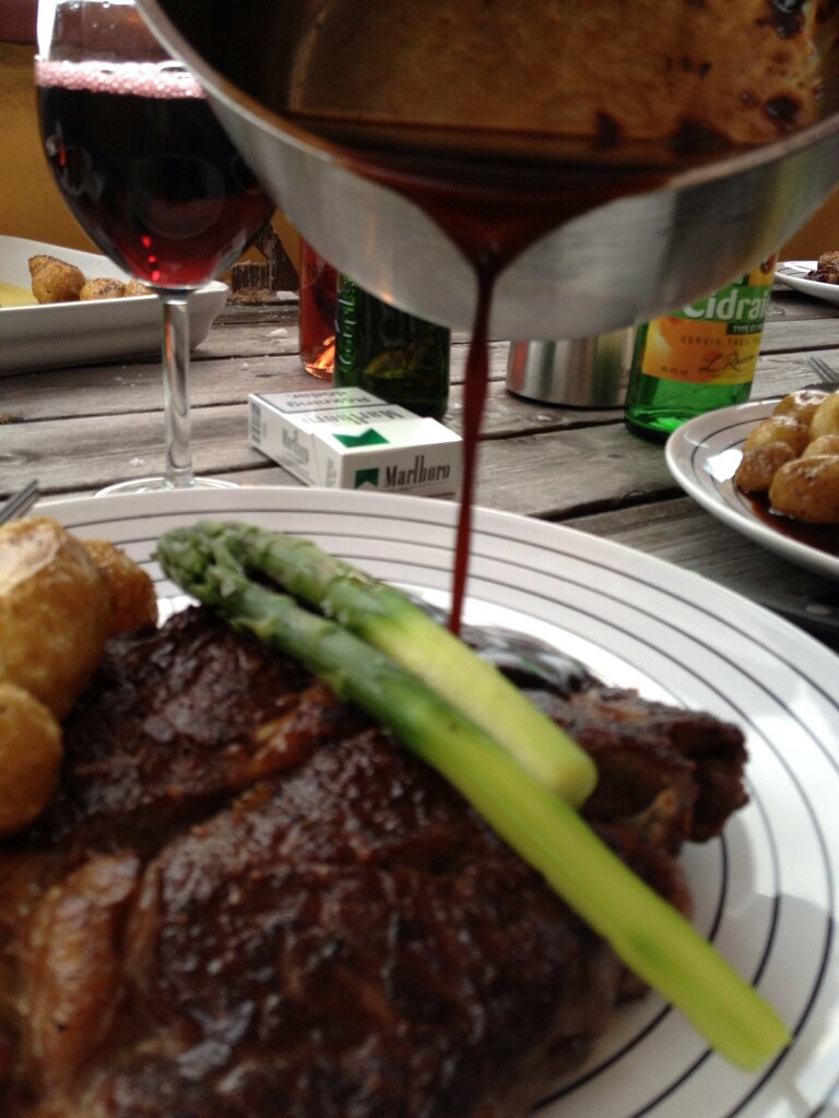 Chefs dinner. Entrecote, green asparagus from Gotland, red… Flickr