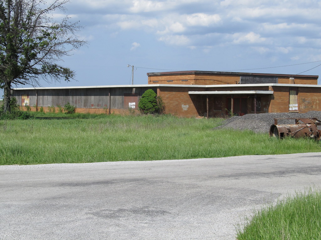 Implement Dealer Standing between Litchfield and … Flickr