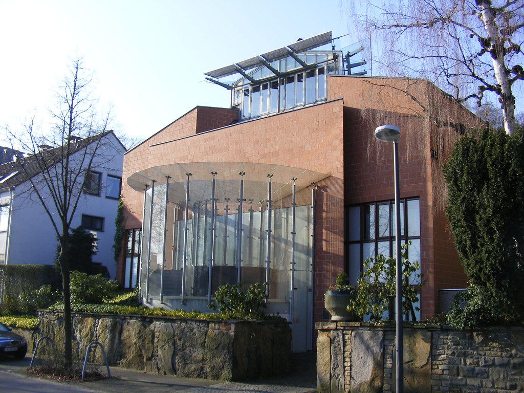 Modern house, Wuppertal Villenkolonie. Modern house, Wuppe… Flickr