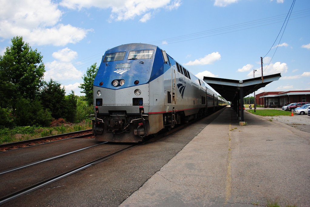 Amtrak PO89 Amtrak PO89 stopped at ettrick David Tooley Flickr