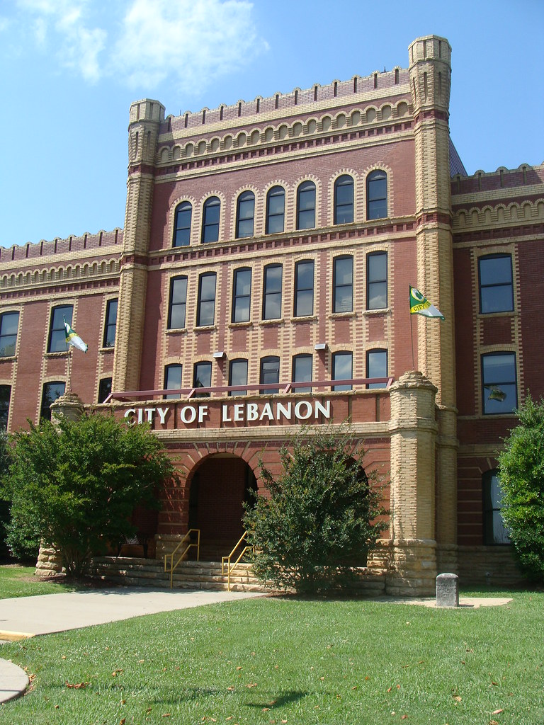 Lebanon, Tn. City Hall Built in 1902 as Castle Heights Mil… Flickr