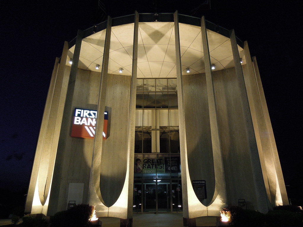 MidCentury Modern First Bank at Night Creve Coeur, MO_DSCN7142 a
