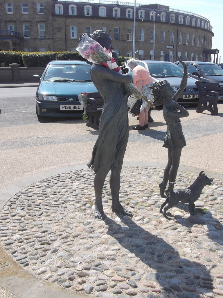 Anita Lafford's "The Home Statue" Fleetwood, Lanca… Flickr