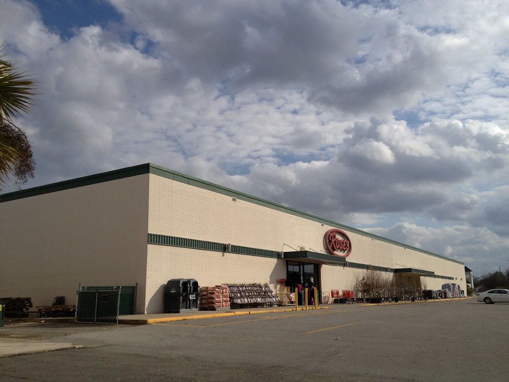 Roses Orangeburg Mall Orangeburg, SC Mike Kalasnik Flickr