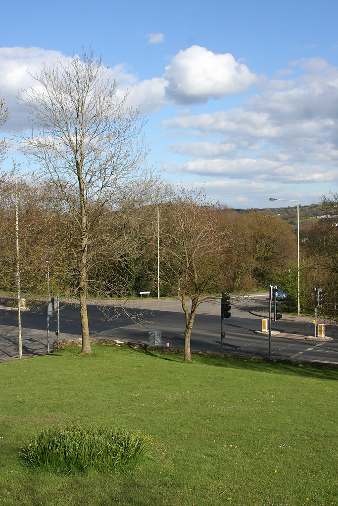 Llantwit Fardre_3175 The old Llantwit railway line ran jus… Flickr