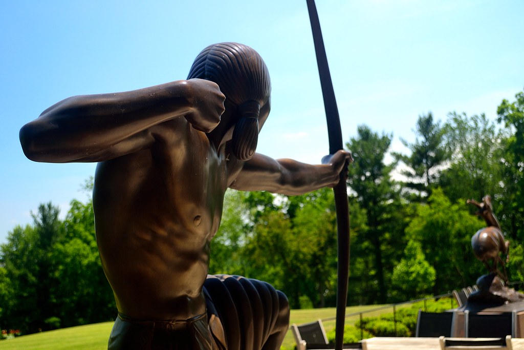 Kenyon brave hunter A sculpture of a native American arche… Flickr