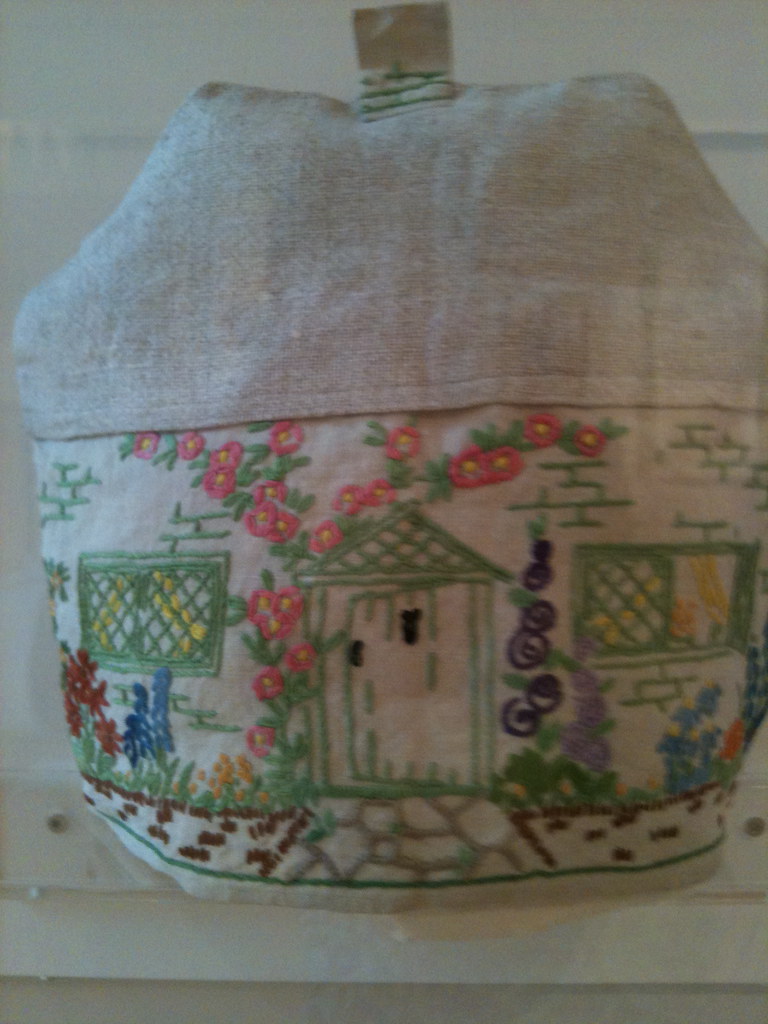 tea cosy I saw this in a tea exhibition in Winchester, it … Flickr