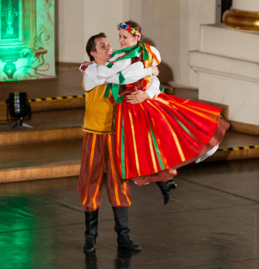 20120523_DSC3738 Performance by the court dance ensemble … Flickr