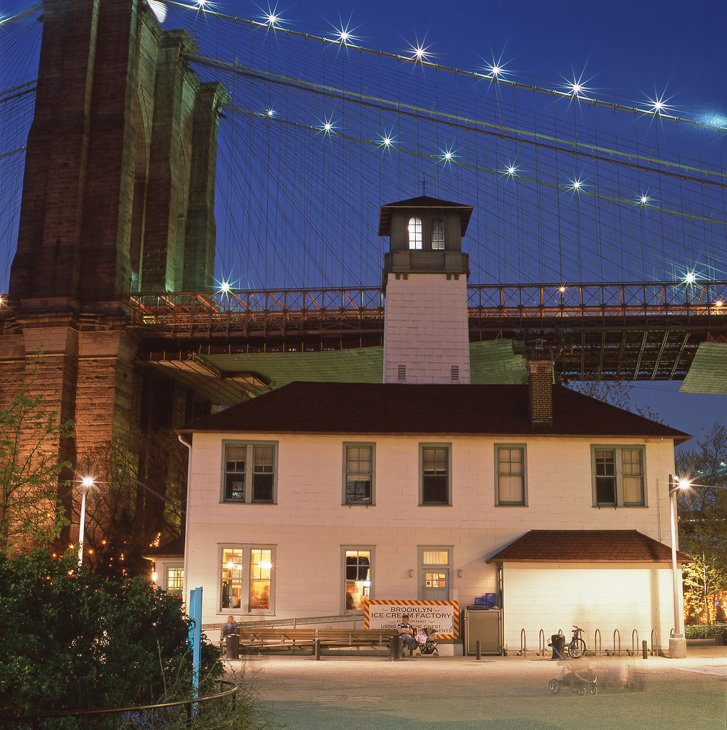 Brooklyn Ice Cream Factory, Brooklyn Bridge, Fuji Provia 1… Flickr