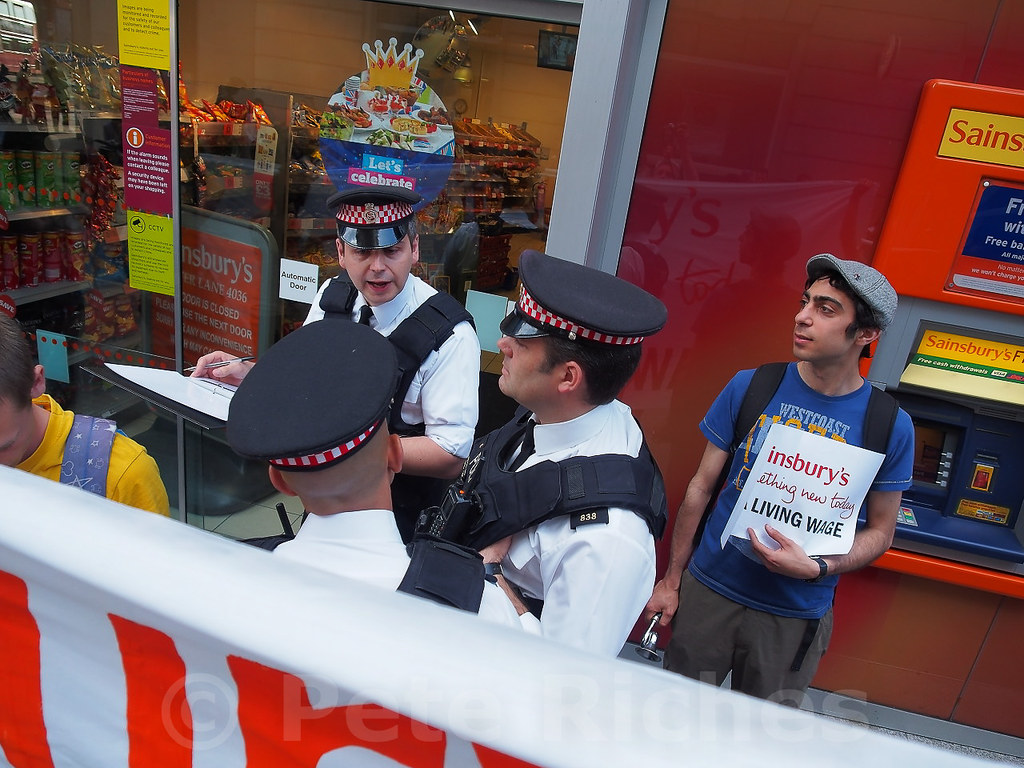 EM5D0924 PayUp! Launch Pay Up! pickets Sainsbury's over em… Flickr
