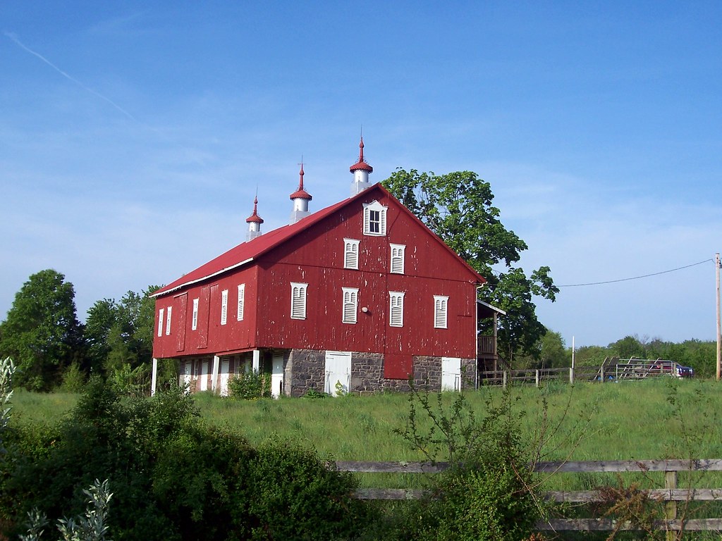 A Maryland Overshoot Barn Taken in the Northern part of Ma… Flickr