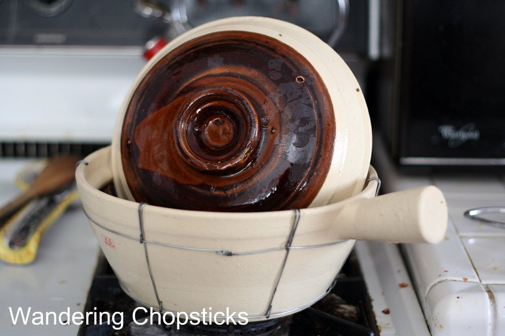 How to Season a Chinese Claypot 1 wanderingchopsticks.blog… Flickr
