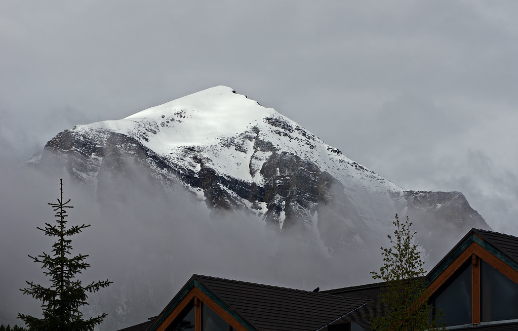 Fairview Mountain Over Lake Louise Inn Mount Fairview, sho… Flickr