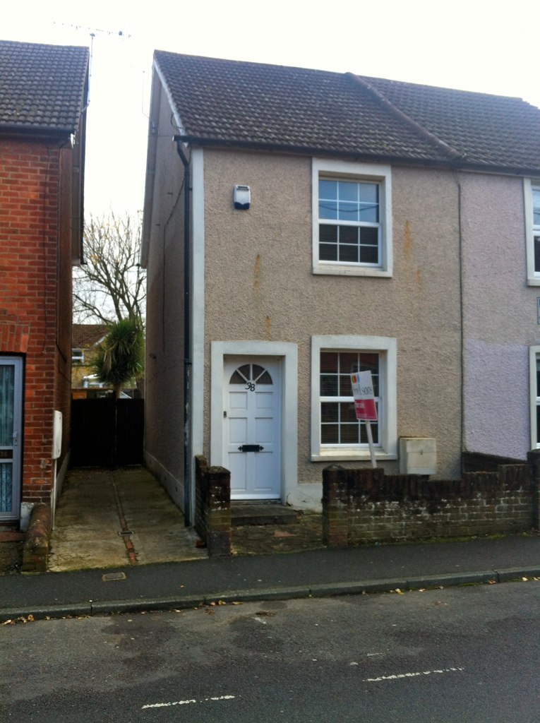38 Malthouse Road Crawley Sussex I took this photograph be… Flickr
