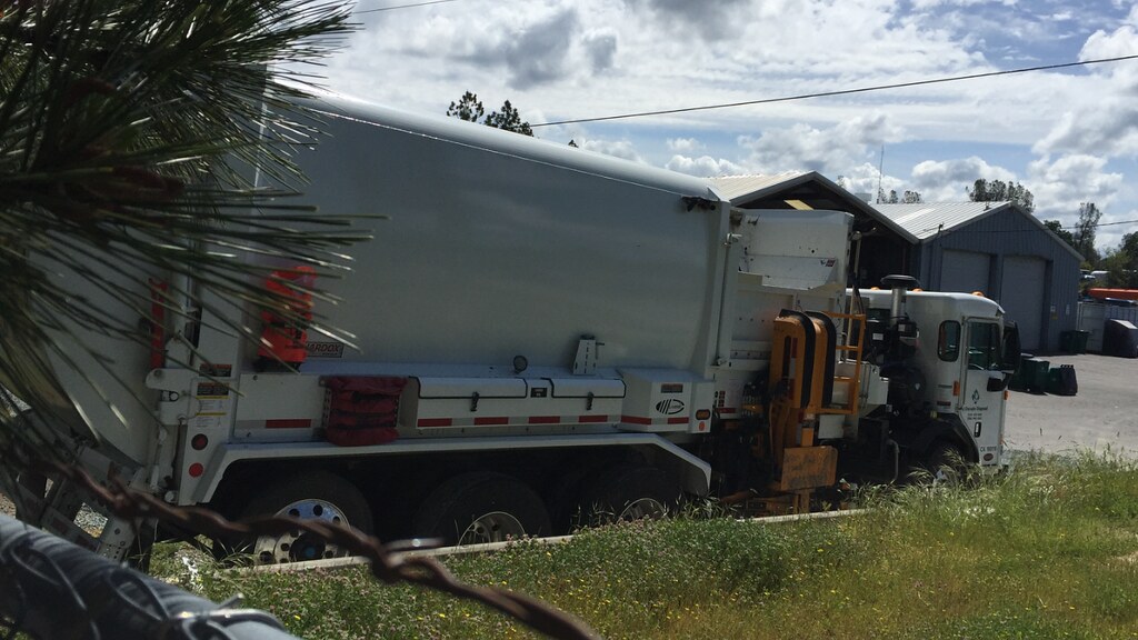 El Dorado Disposal We recently bought two 40/60 split Labr… Flickr