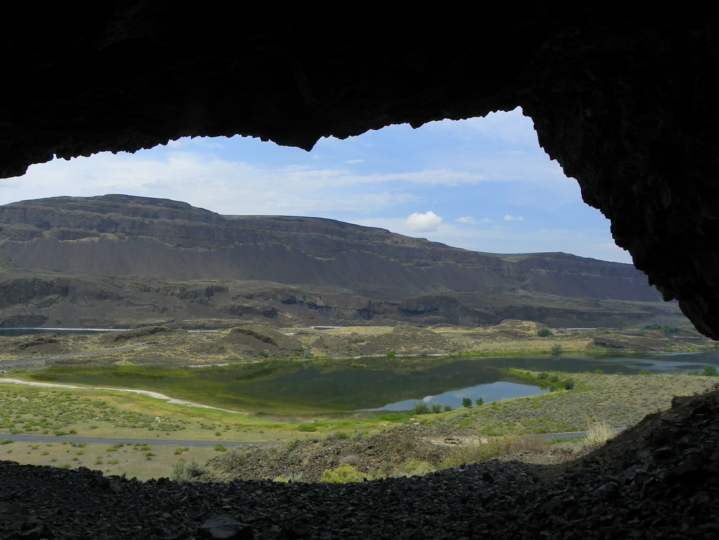 Looking out from Lake Lenore Caves Lake Lenore Caves State… Flickr