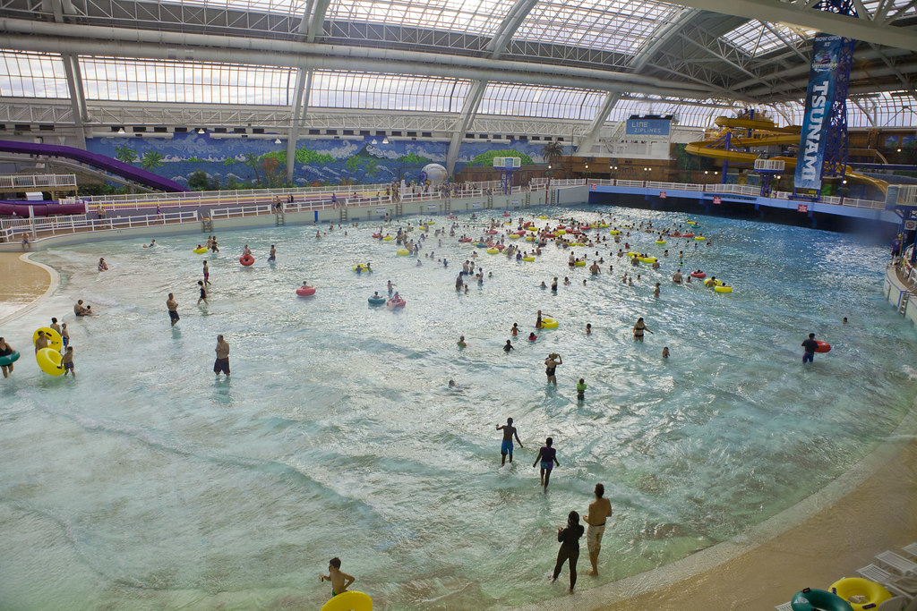 West Edmonton Mall Water Park, Edmonton, Alberta GoToVan Flickr
