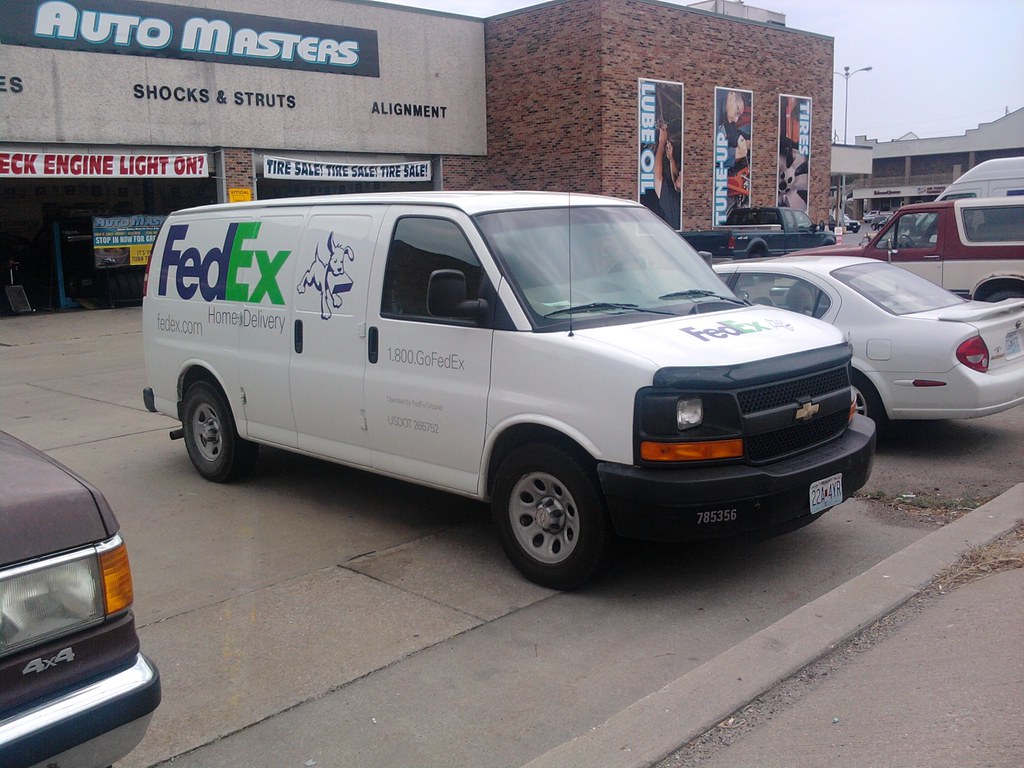 FedEx Home Delivery FedEx Home Delivery van awaits servici… Flickr