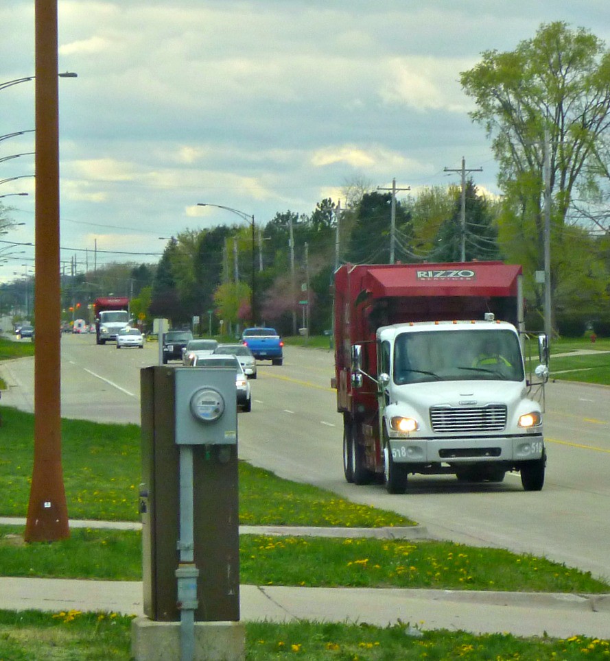 Rizzo Services Truck 518 and 517 Freightliner M2106… Flickr