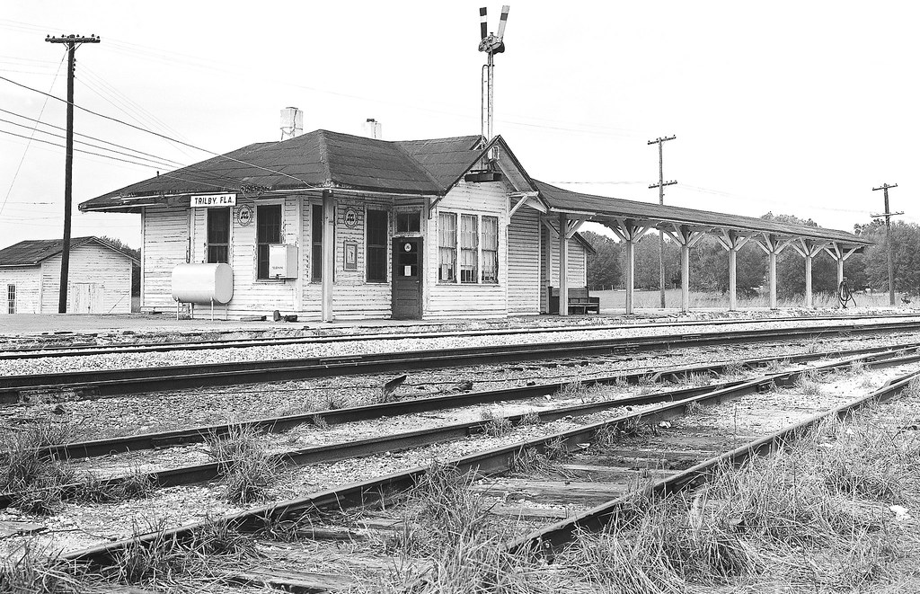 Seaboard Coast Line station in a view across the yard and … Flickr