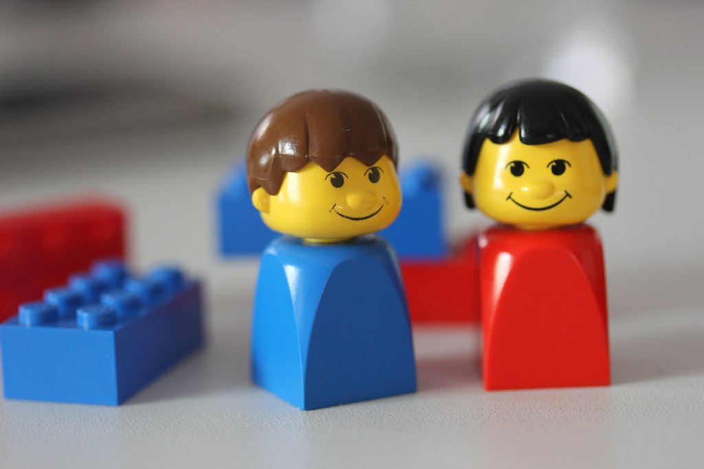 Vintage Lego Figures Does anyone know the year of those? mczonk