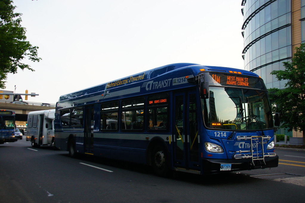 Connecticut Transit (CT Transit) 20112012 New Flyer XDE40… Flickr