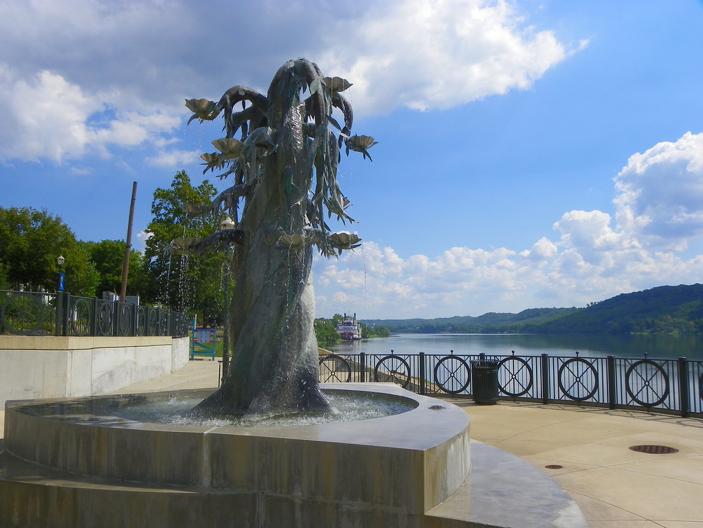 100_0311 Rising Sun, Ohio County, Indiana J. Stephen Conn Flickr