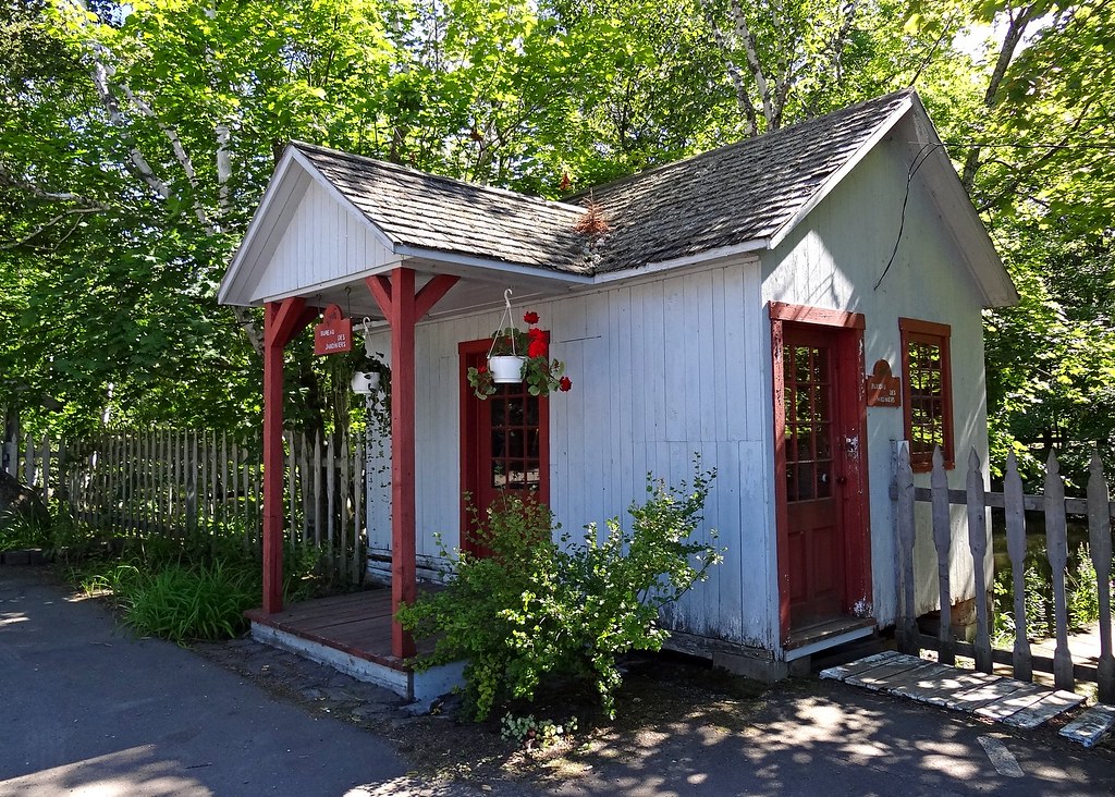 Au Moulin Banal, StRoch des Aulnaies, Québec Au Moulin Ba… Flickr