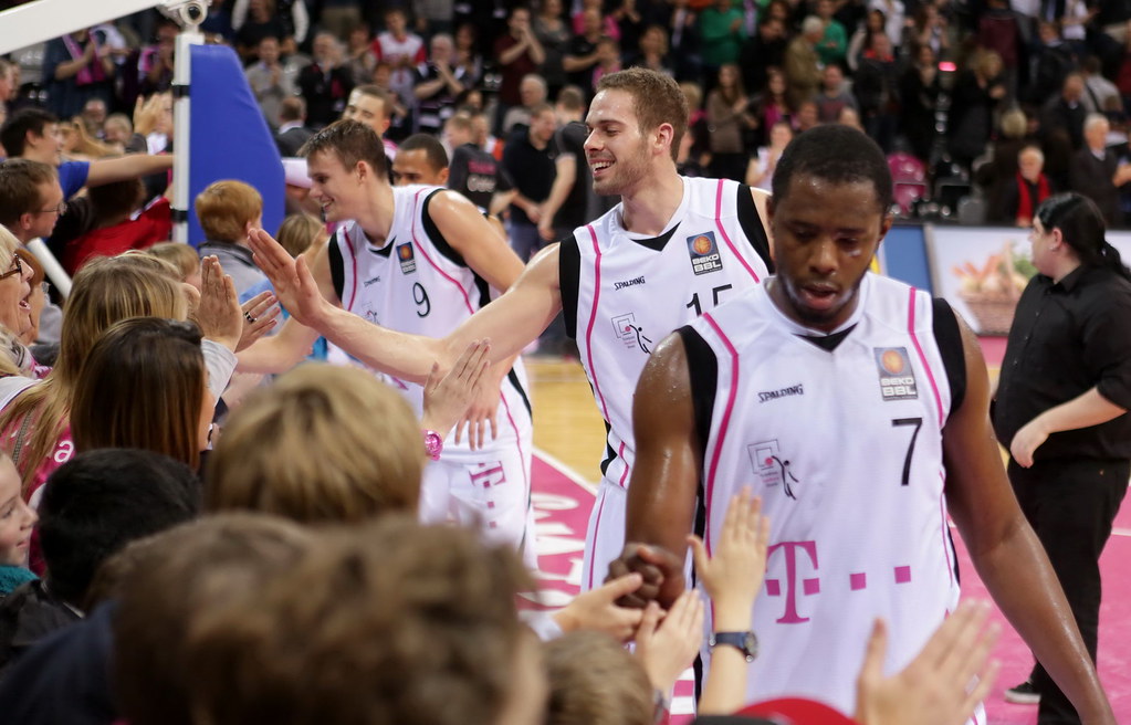 Telekom Baskets Bonn EWE Baskets Oldenburg Patrick Ewing… Flickr