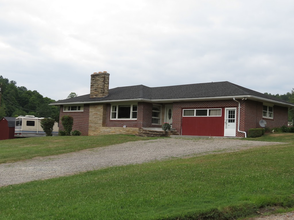 House We lived in this house, north of New Bethlehem PA, f… Flickr