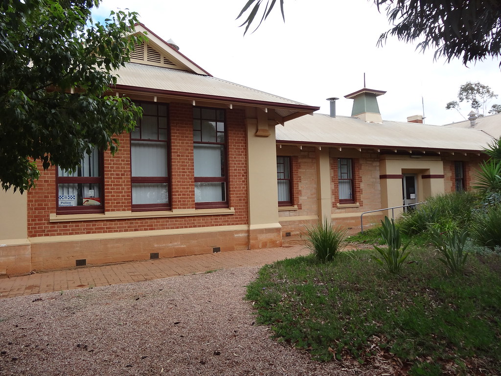 Quorn. The front of the old primary school nwo an Area sch… Flickr