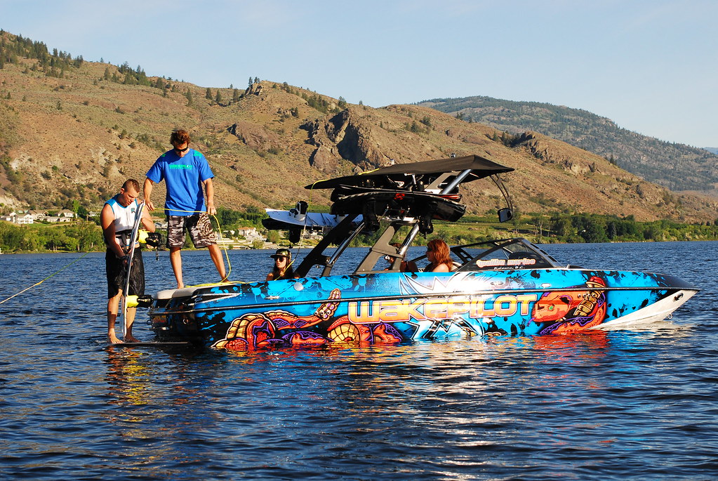 2011 Malibu Wakesetter VLX Wakeboard Canada Wakepilot Wakeboarding