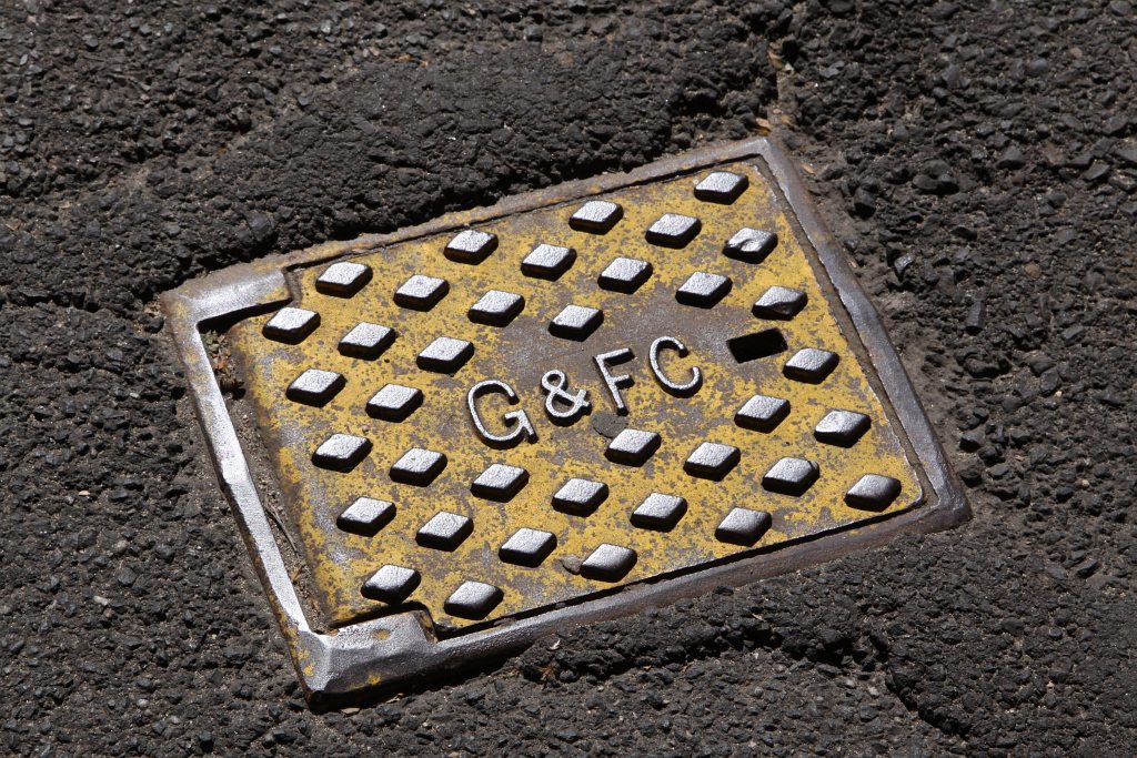 Gas and Fuel Corporation manhole cover On the manhole cove… Flickr