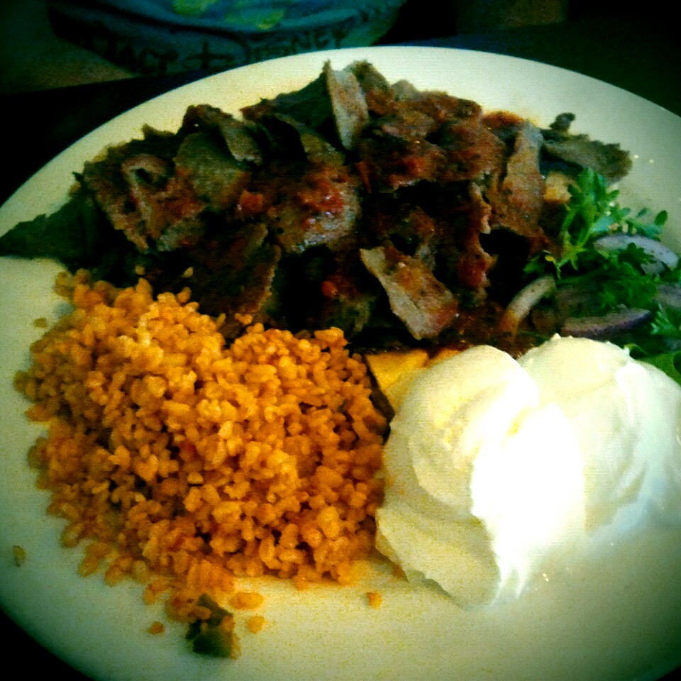Iskender Doner Steak and Salad Lamb gyro platter with to… Flickr