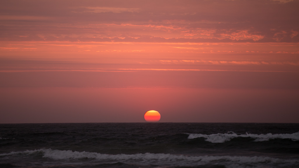 North Sea Sunrise Sunrise over Aberdeen Bay seen from the … Ryan