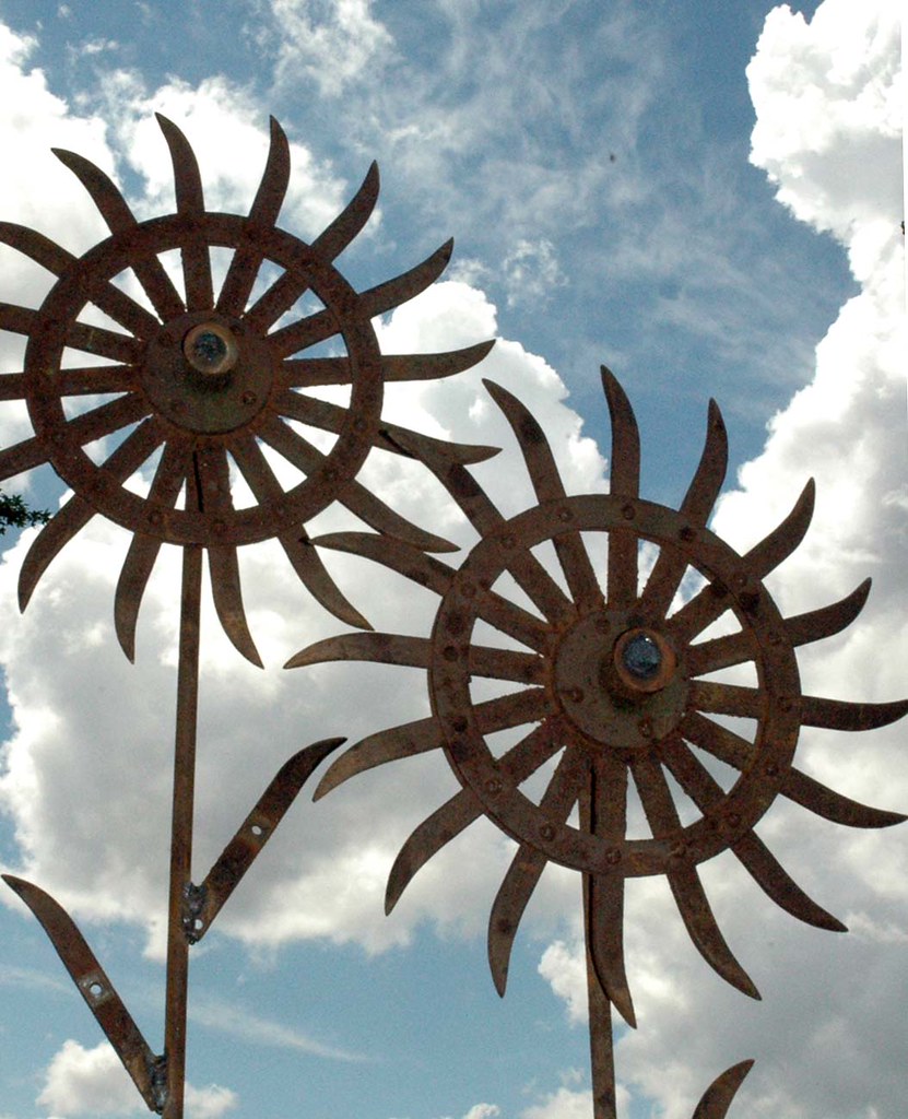 Reclaimed iron Art The Garden Patch Smiths Grove, KY Look … Flickr