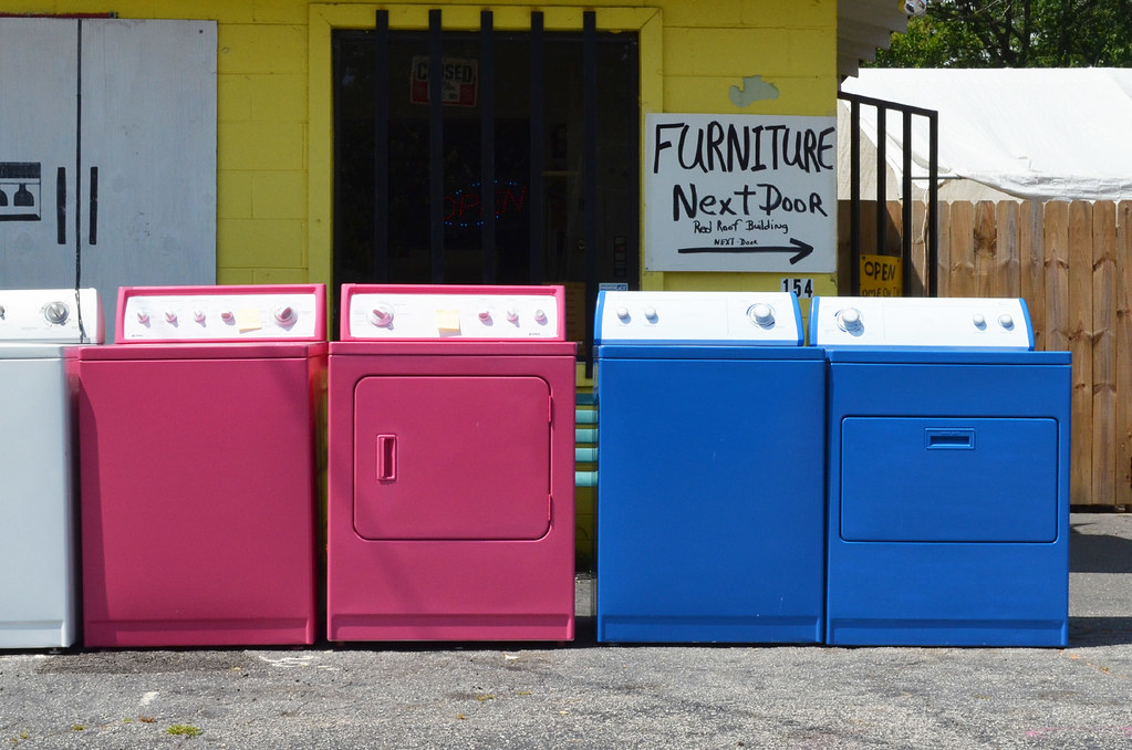 Flickr appliances "Gently used", roadside in Newnan, Tom