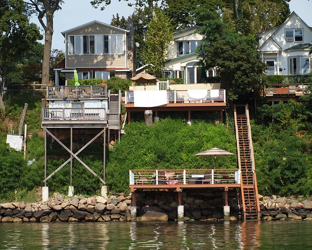 Indian Trail Waterfront Residences on the East River, Silver Beach