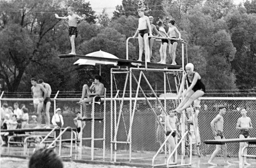 1942130 Rolling Green Park Pool, diving boards with Sweet… Flickr