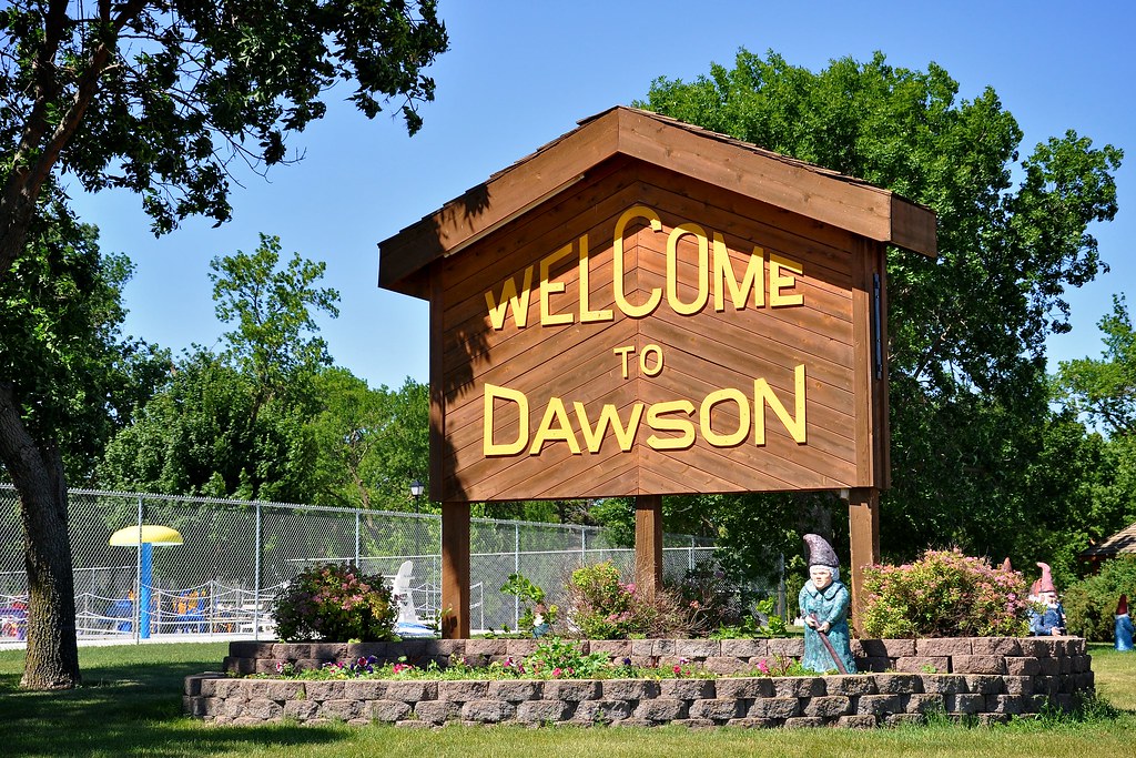 to Dawson This sign is situated along High… Flickr
