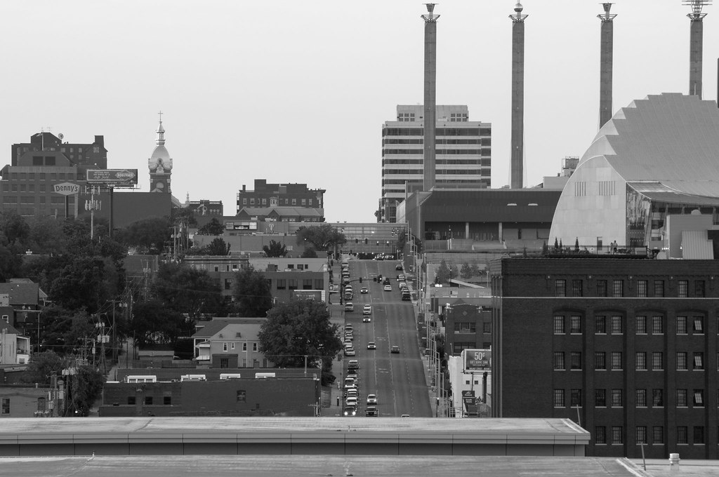 Broadway Street North, overlooking Broadway Street. Kaufma… Flickr