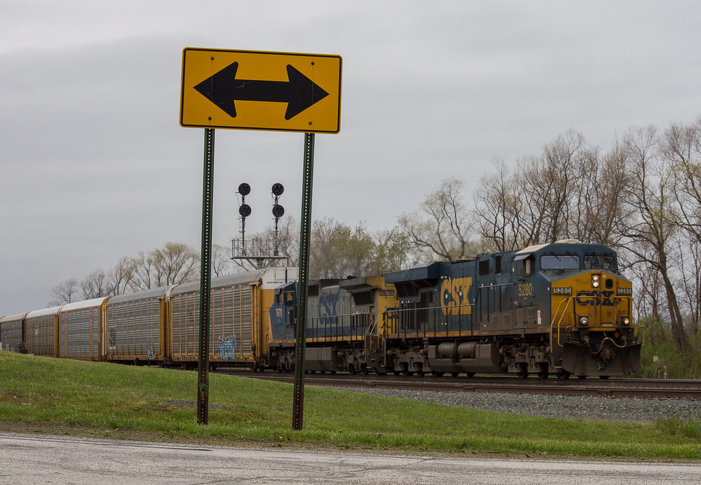 Framing Westfield A CSX Westbound blasts through Westfield… Flickr