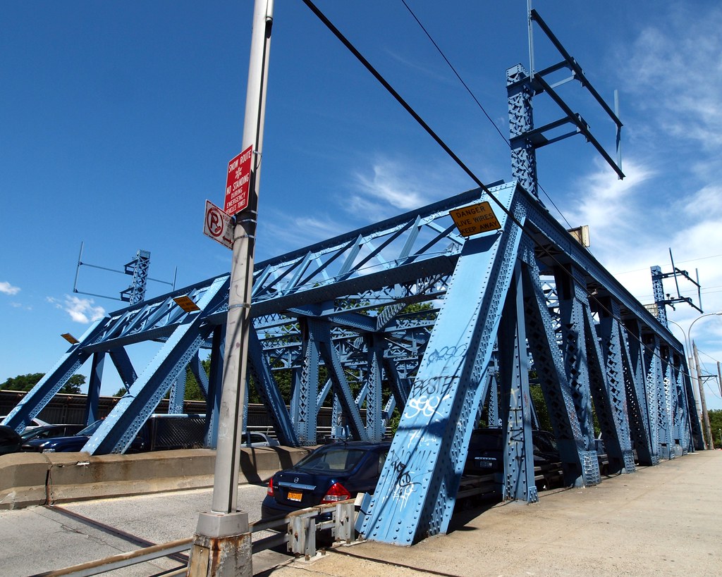 White Plains Road Bridge over Amtrak Railroad Tracks, Bron… Flickr