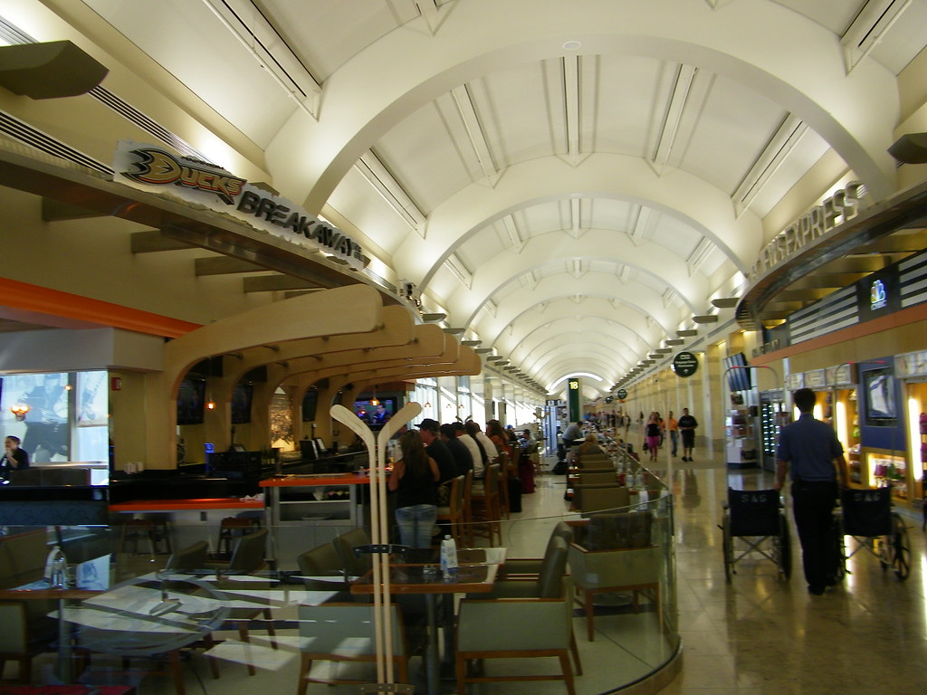 Scenes from John Wayne Airport (Orange County, California)… Flickr