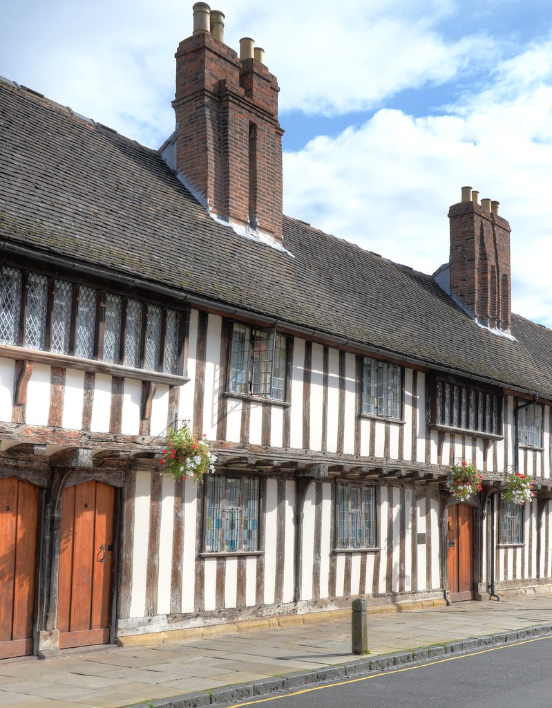 15th century almshouses StratforduponAvon These timber… Flickr