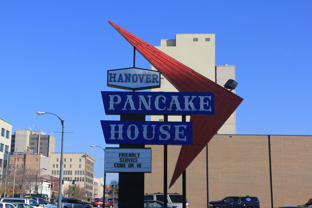 Hanover Pancake House in Topeka The original neon sign tha… Flickr