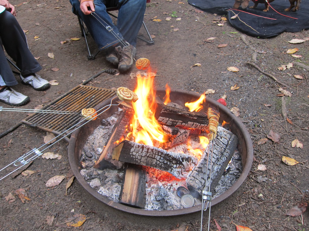 Fort Flagler camping Roasting cinnamon rolls from a can ov… Flickr